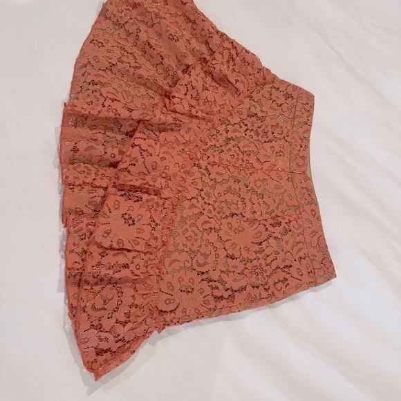 NWT ✨ Majorelle coral floral Lace Odeza Ruffle Skirt size small - Picture 6 of 10